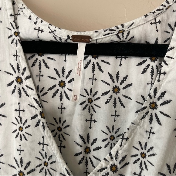 Free People geometry boho tunic long sleeve top dress XS white black brown stars - Picture 7 of 12